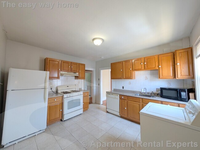 Building Photo - 49 Conwell Ave