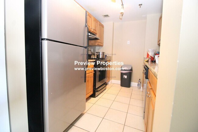 Building Photo - 15 N Beacon St