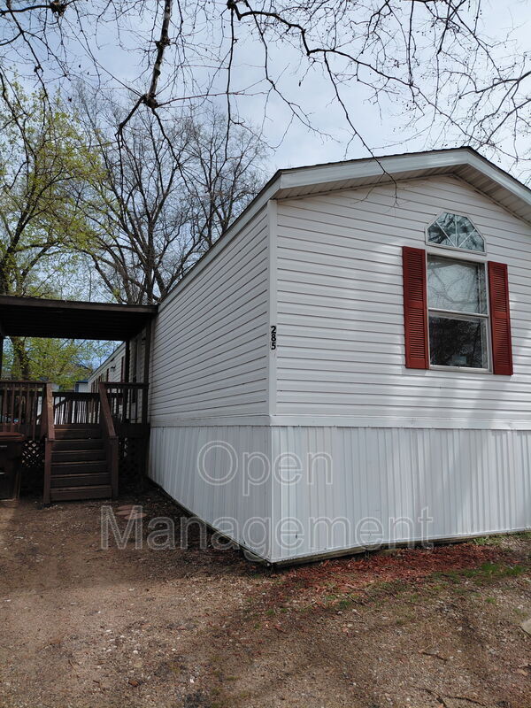 Building Photo - 301 Mantle Ave