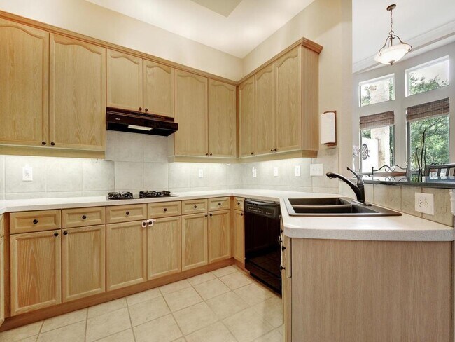 Building Photo - 1701 Spyglass Dr