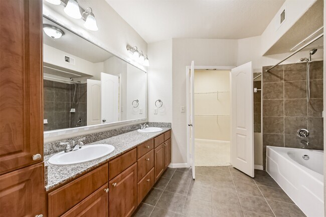 Building Photo - 1711 Old Spanish Trl