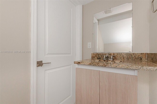 Building Photo - 811 NW 3rd Ave