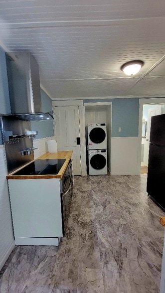 Building Photo - 286 Kenwood Ave