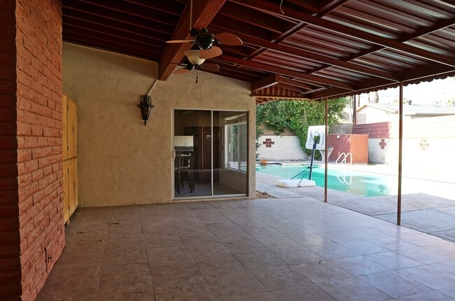 Building Photo - 53815 Avenida Carranza