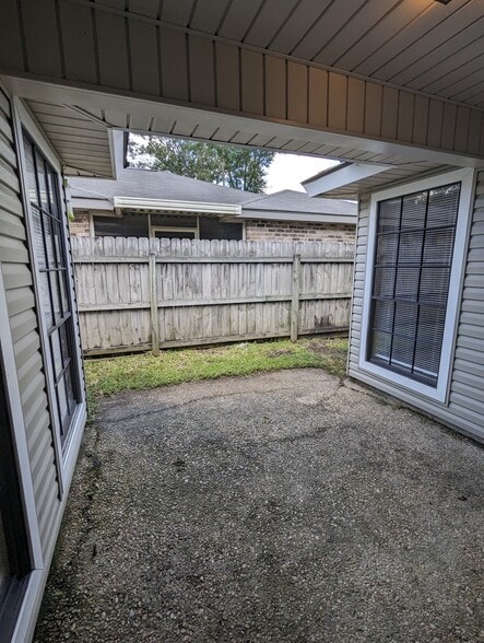 Private Patio - 1143 Willow Creek Dr