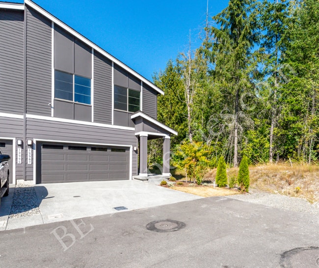 Building Photo - Lovely 4 bedroom 2.5 bathroom Tehaleh Home