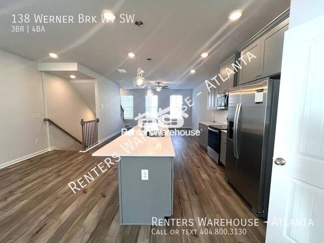 Building Photo - Luxurious Townhome! 3 Bedroom with Bonus R...