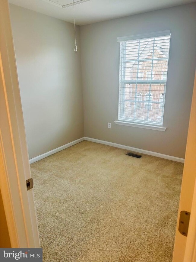 Building Photo - 1700 Walcott Ln