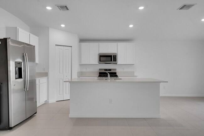 Building Photo - 5936 Mangrove Dr