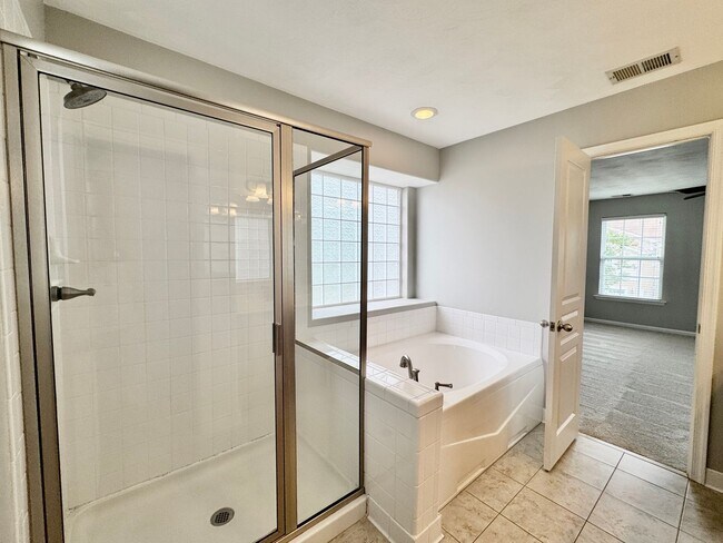 Building Photo - First-Time Rental Available NOW! Pet Friendly, Community Pool, Clubhouse, Fitness Center, Kayak, ...