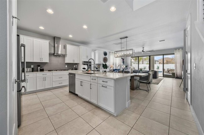 Building Photo - 7464 Gathering Dr