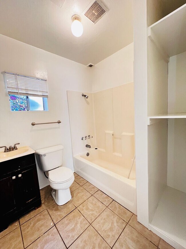 Building Photo - Charming Bluff Park Studio Bungalow – Just One Block from the Beach!