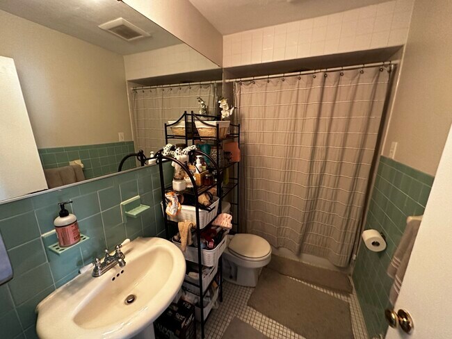 Building Photo - 538 Massachusetts Ave