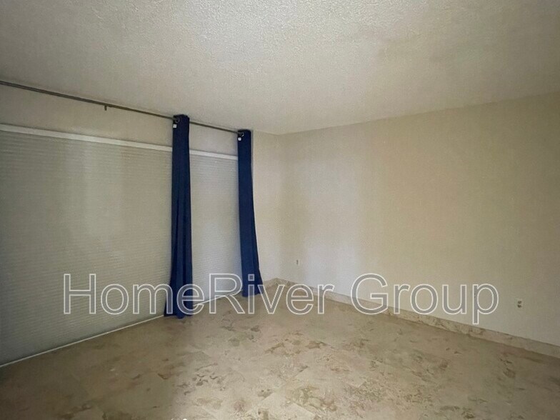 Building Photo - 2413 Bayshore Blvd