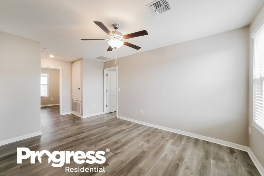 Building Photo - 914 Nutmeg Spice Pl