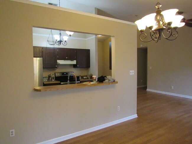 Building Photo - 3 BR 2 BA Hunters Creek