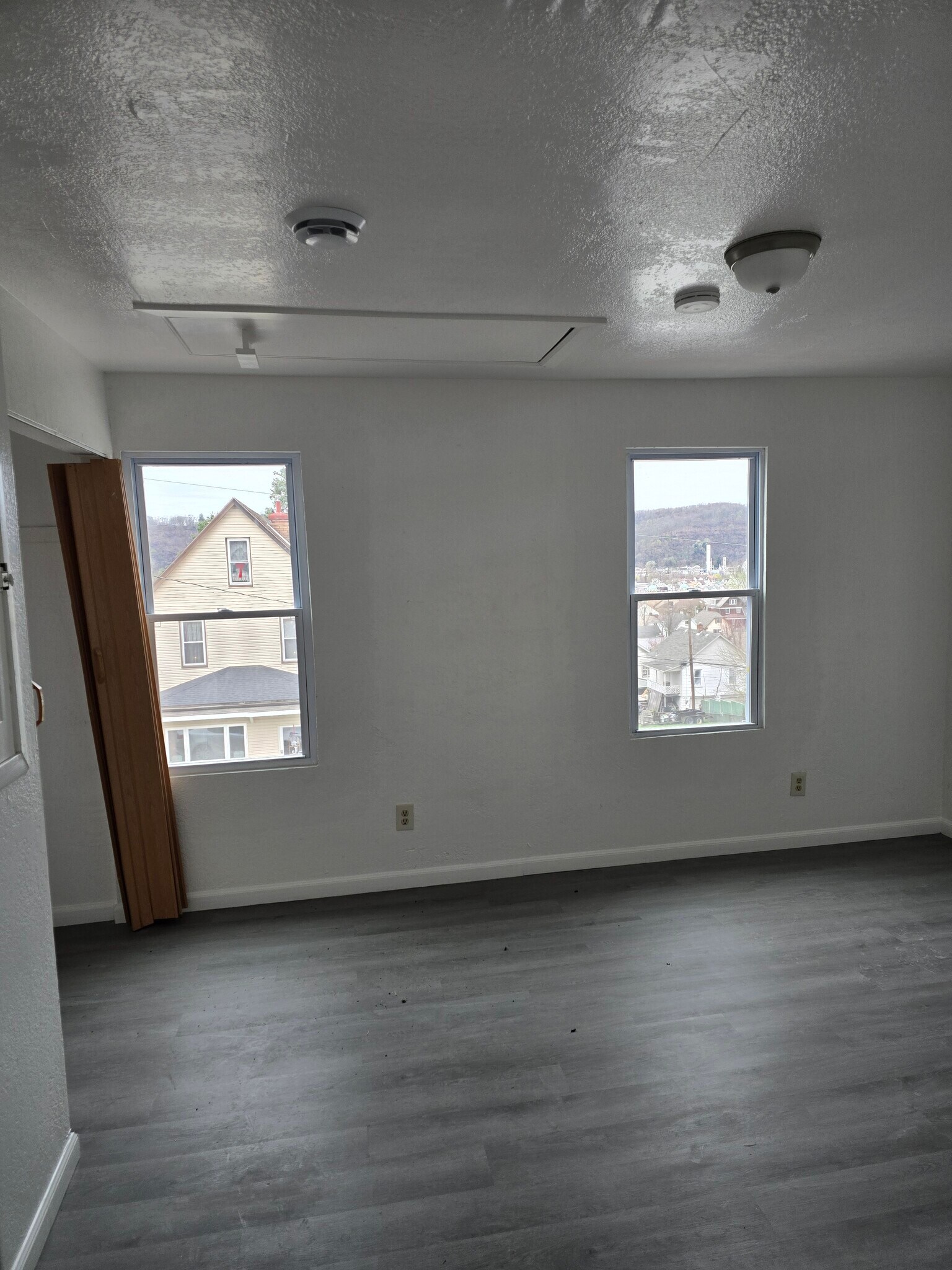 Bedroom - 1508 Woodmont Ave