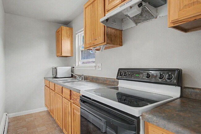 Building Photo - 1163 Cree Dr