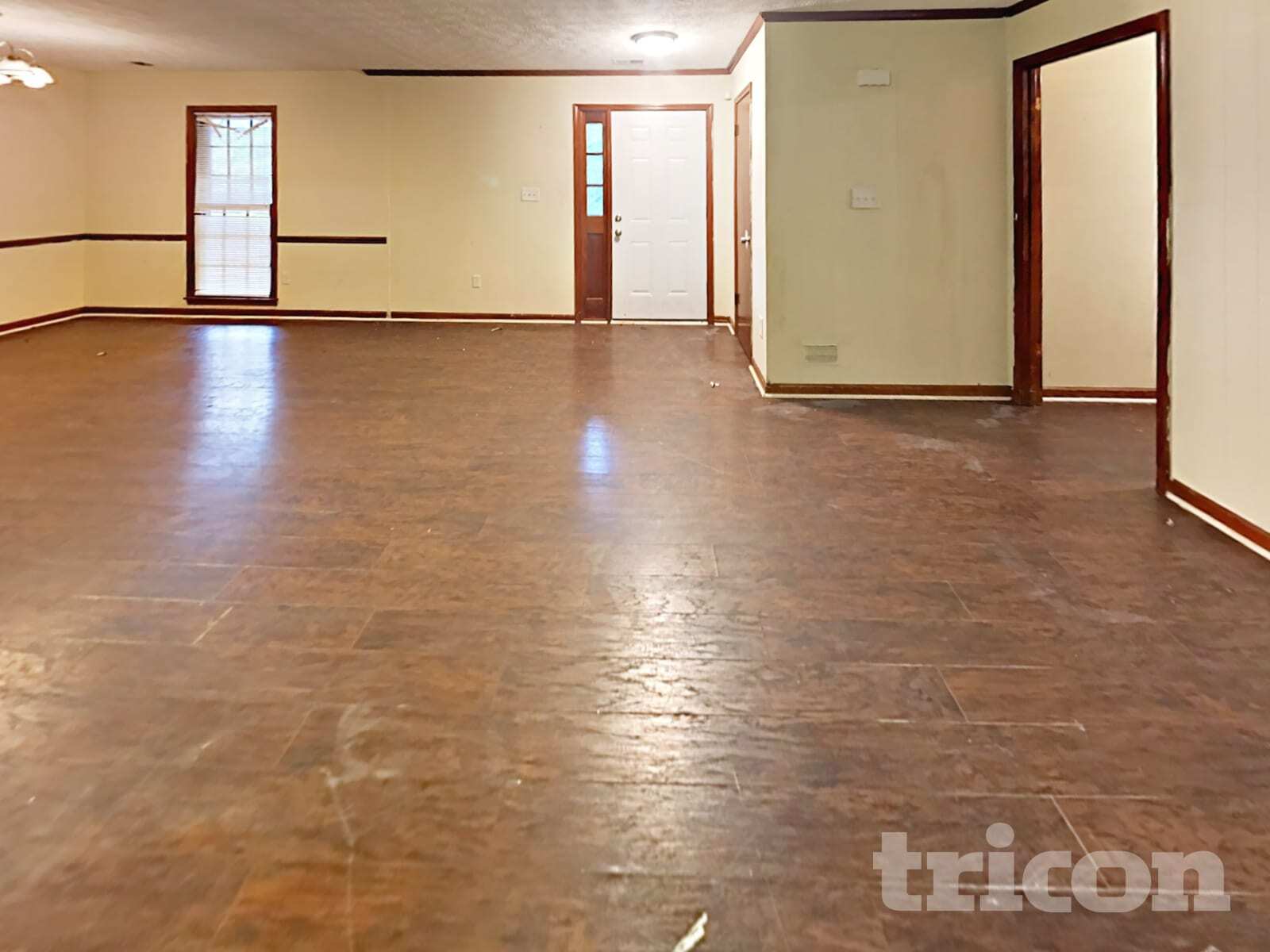 Building Photo - 20 Lakeside Dr