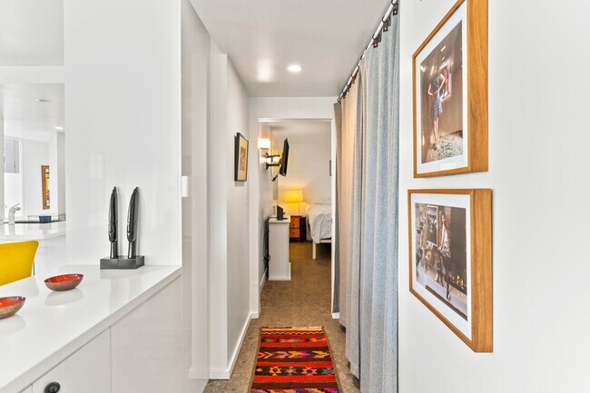 Building Photo - 1200 Harbor Dr N