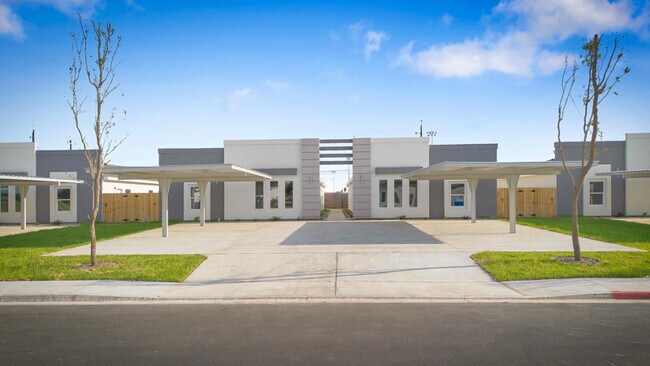 Building Photo - 4105 La Vista Ave