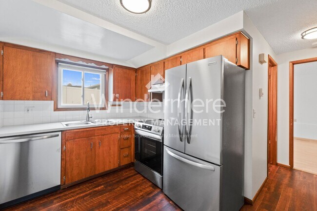 Building Photo - Freshly Updated 2 Bed 1 Bath Spokane Valley property with detached garage / Shop