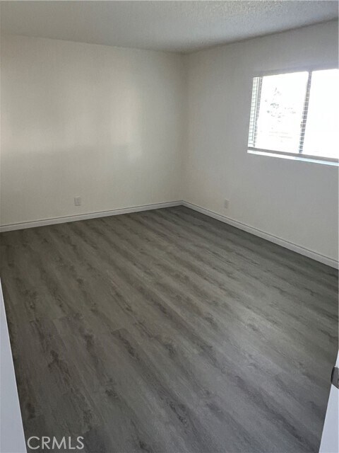 Building Photo - 662 N Gordon St