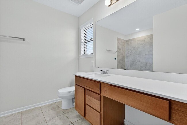 Building Photo - 3322 Nila Crk Dr