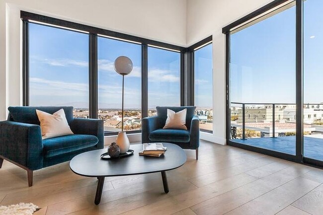 Building Photo - 2240 Sky Pointe Ridge Dr