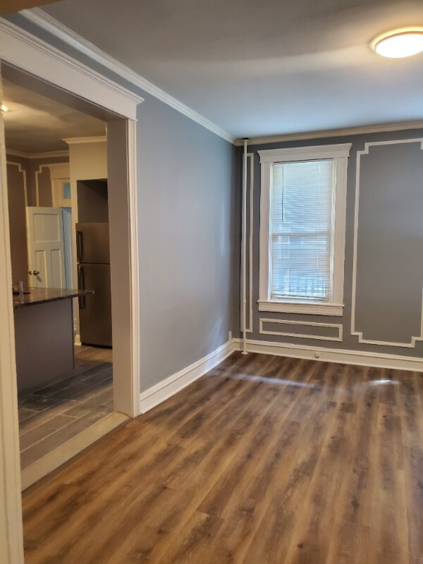 Building Photo - 803 Brooks Ln