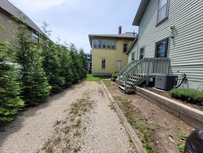 Building Photo - 757-759 17th Street