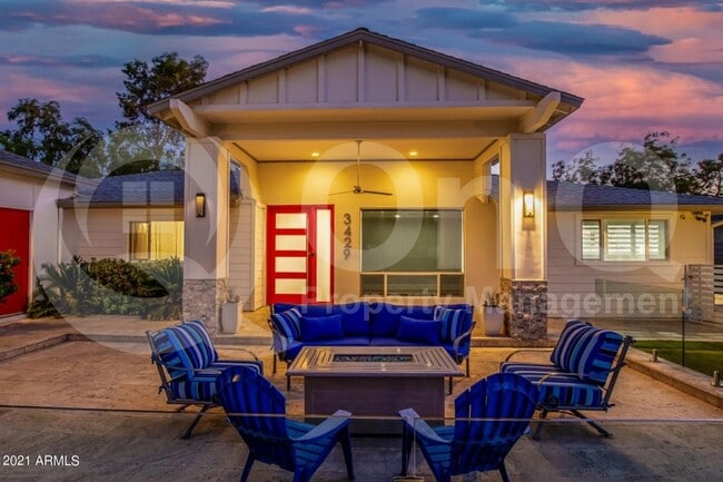 Building Photo - 3429 E Coolidge St