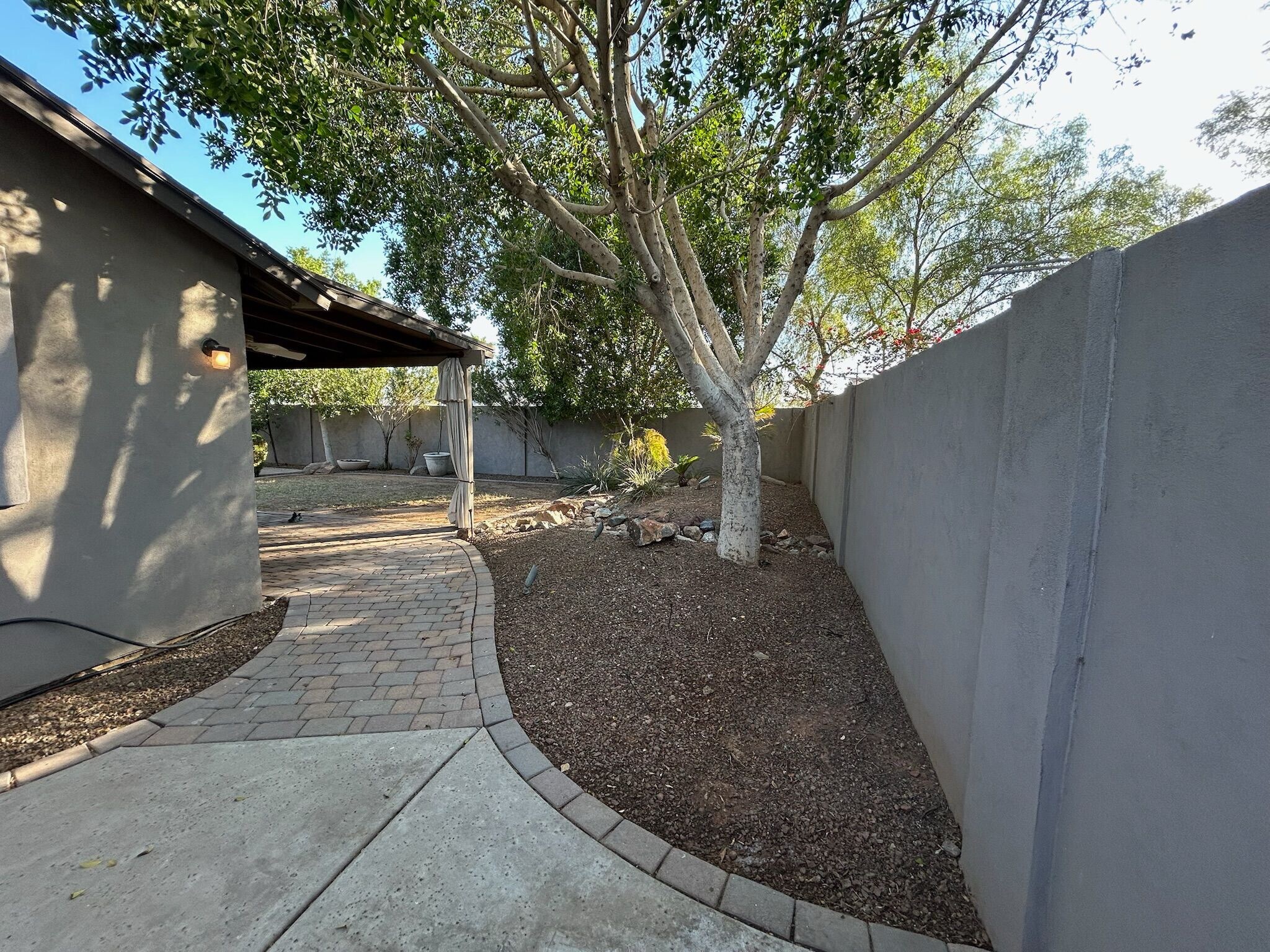 Building Photo - 2933 W Muriel Dr