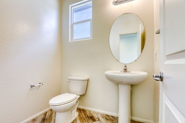 Building Photo - Great 3 bedroom home close to Nellis AFB