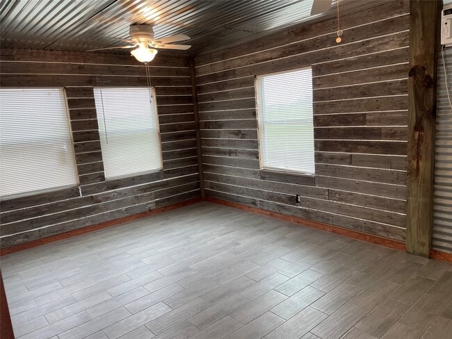 Building Photo - 544 Marlin Dr