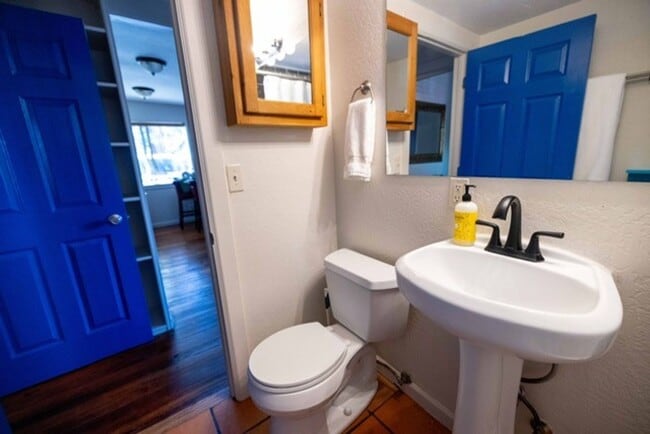 Building Photo - Modern Comfort with Fireplace & Yard | 2BR...
