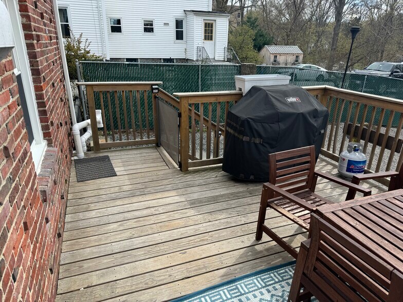 Deck - 171 Foster St