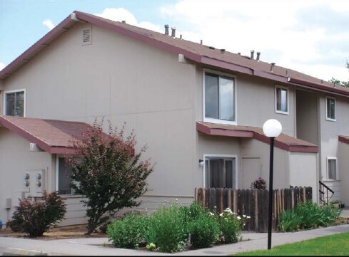 Building Photo - Cedarwood Apartments