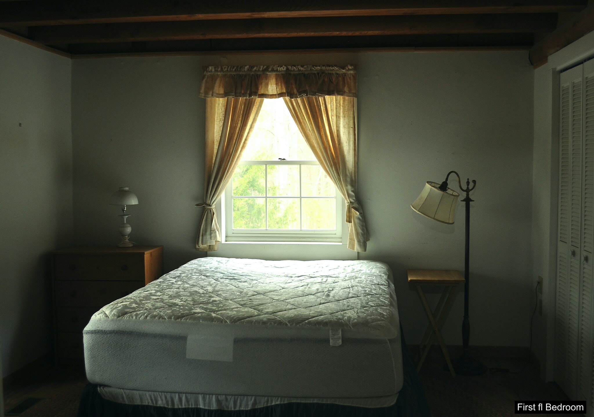 1st floor bedroom - 195 Brook St