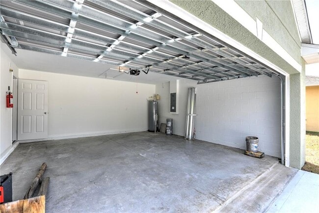Building Photo - 8886 98th Ct