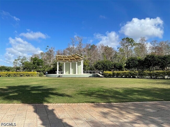 Building Photo - 9305 Aviano Dr