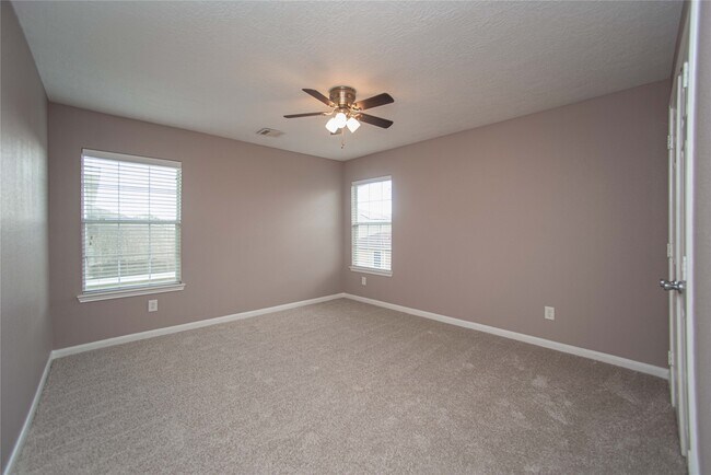 Building Photo - 29314 Legends Bluff Dr