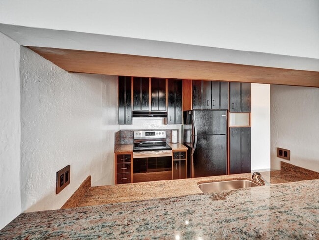 Building Photo - 367 Eden Roc Dr