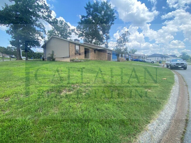 Building Photo - NLR 3 Bedroom Home