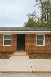 Building Photo - 1711 Birchwood Dr SE