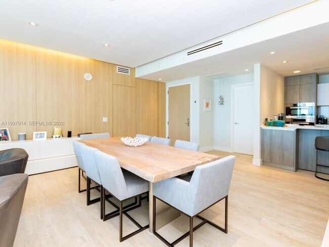 Building Photo - 360 Ocean Dr