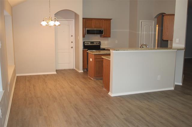Building Photo - 725 Sequoia Dr
