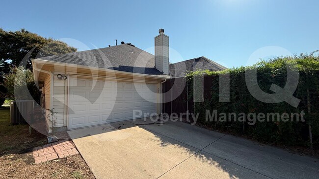 Building Photo - 10105 Anne Dr