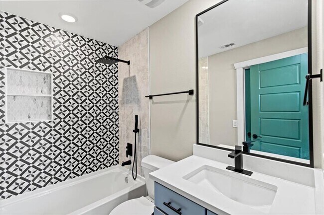 Building Photo - 17503 Panorama Dr