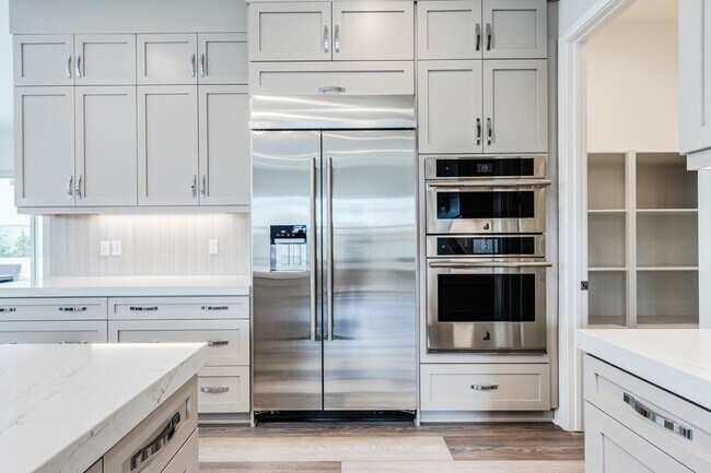 Building Photo - Incredible Fully Furnished New Home In Lak...